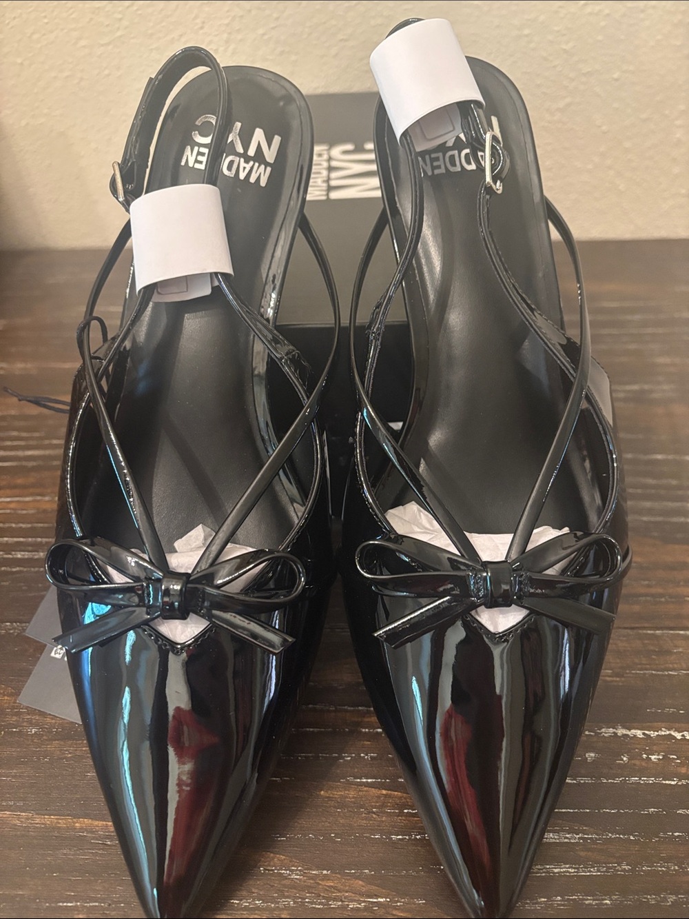 Madden NYC Women's Black Patent Pointed Slingback kitten heels  with Bow nwt